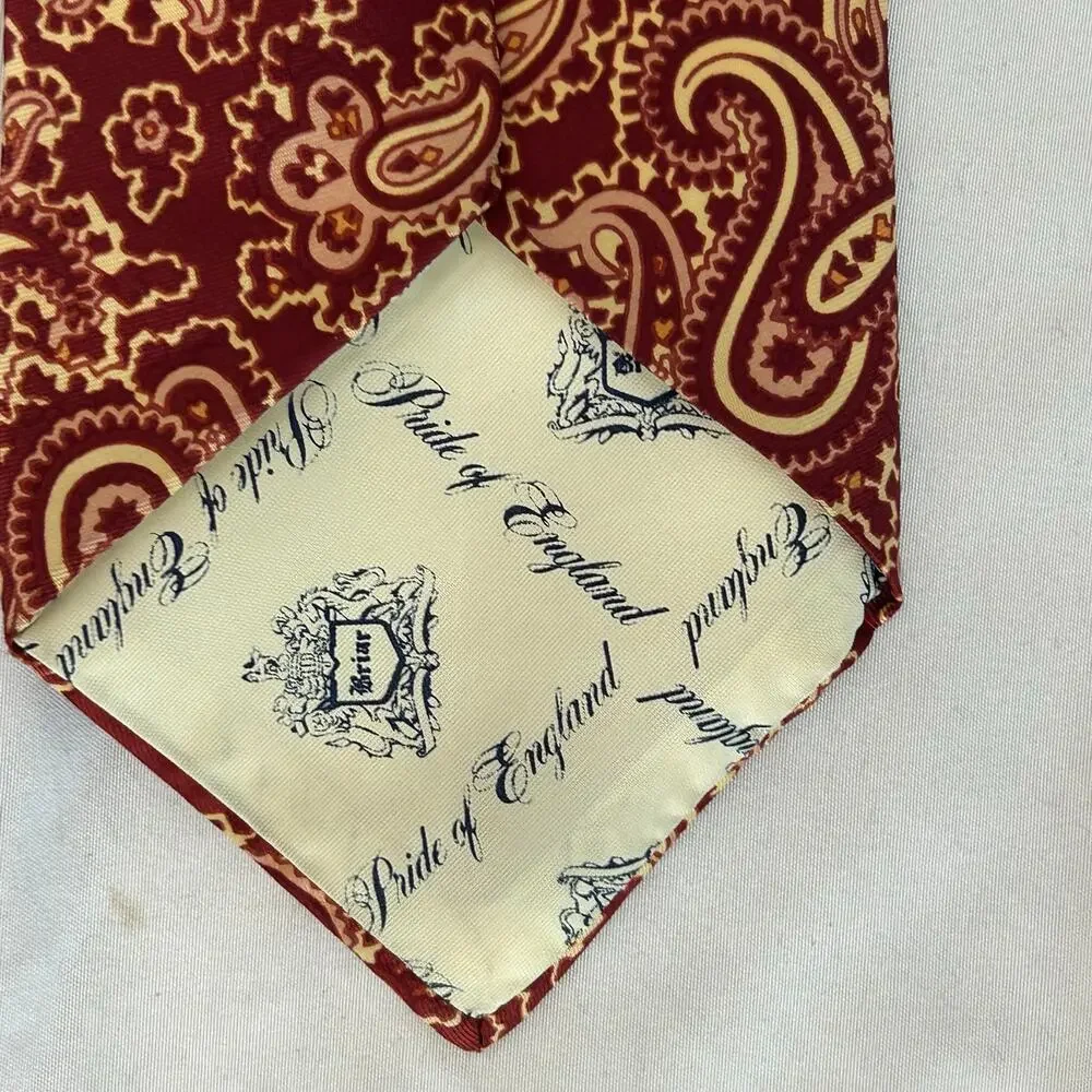 Vintage 1974 Walt Disney World Sir Edward’s Haberdasher Paisley Necktie USA